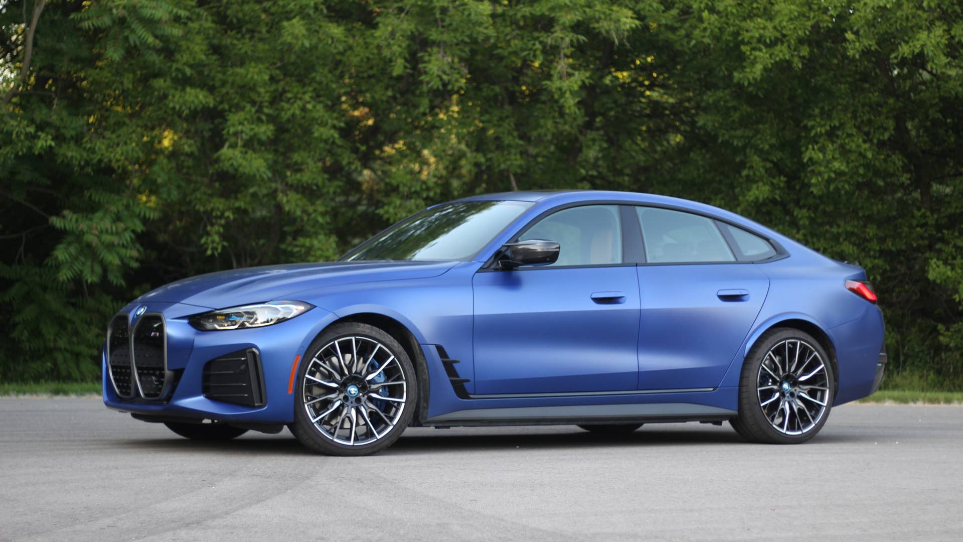 2022 BMW i4 M50 Road Test Review: Why get the gas version? - Autoblog